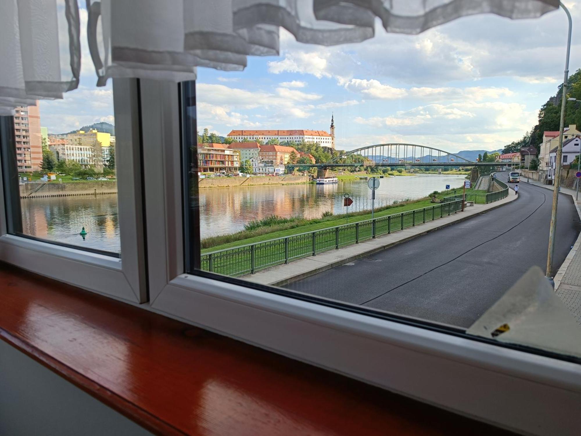 U Bocmana S Vyhledem Na Zamek A Labe Apartman Decin Kültér fotó